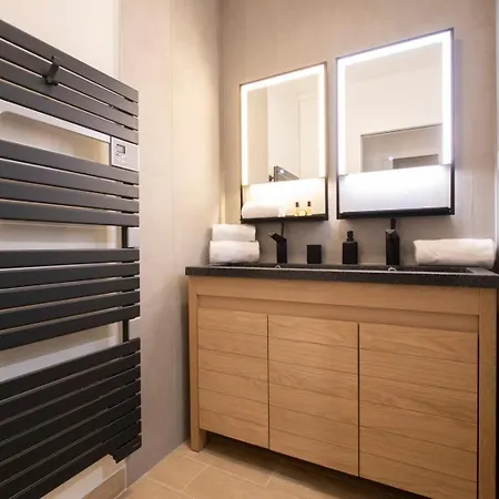 Guestready - Near Parc De La Paryż