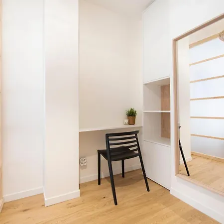 Guestready - Near Parc De La דירה